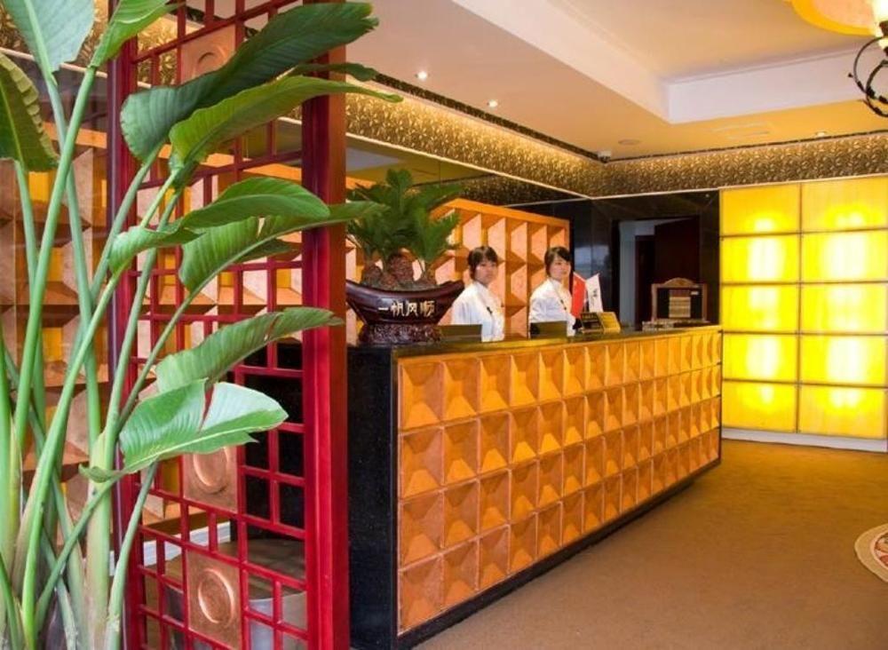 Manhattan Jinling Hotel Xangai Exterior foto
