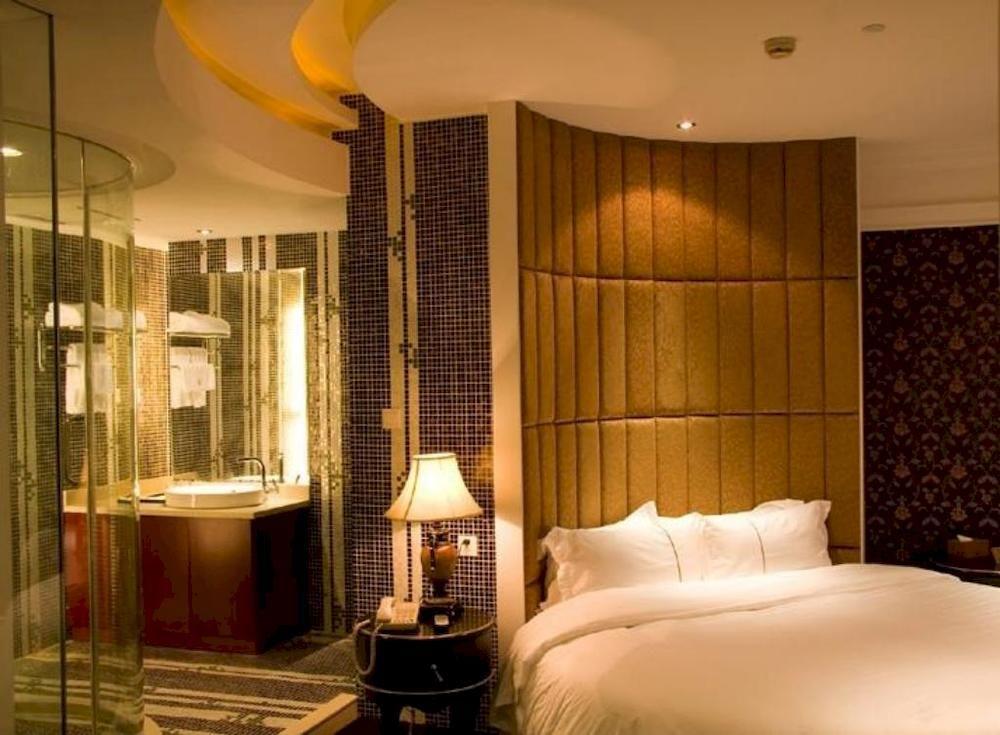 Manhattan Jinling Hotel Xangai Exterior foto